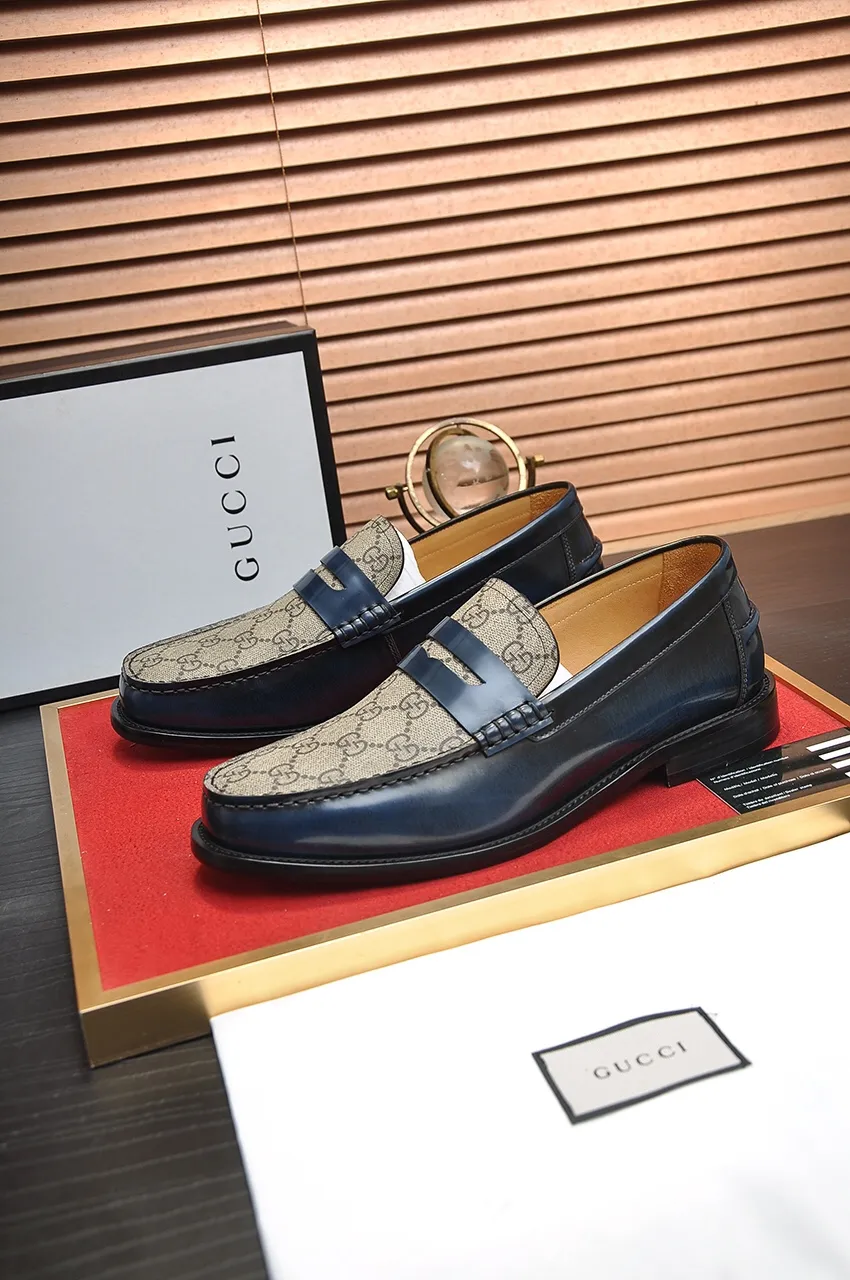 Men's shoes💰560💶Italy's top luxury men's shoe giant (GUCCI) (Gucci) (full cowhide lining) new arrival🍃Original European style🔰 Pleasant to the eye😍In order to make the shoes more durable and non-deformable🌀The production continues to follow traditional methods but there is still no lack of innovation💪Choose original sheepskin for the leather♻️ Smooth and natural And extra bright ⭐Made of imported cowhide, the first choice of rich people 38-45 (45 customized)
